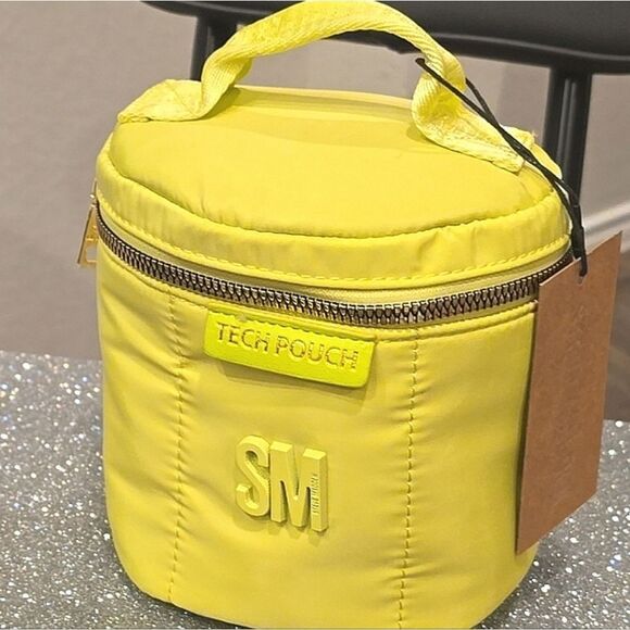 Steve Madden Quilted Tech Organizer- Cyber Lime - Picture 4 of 11